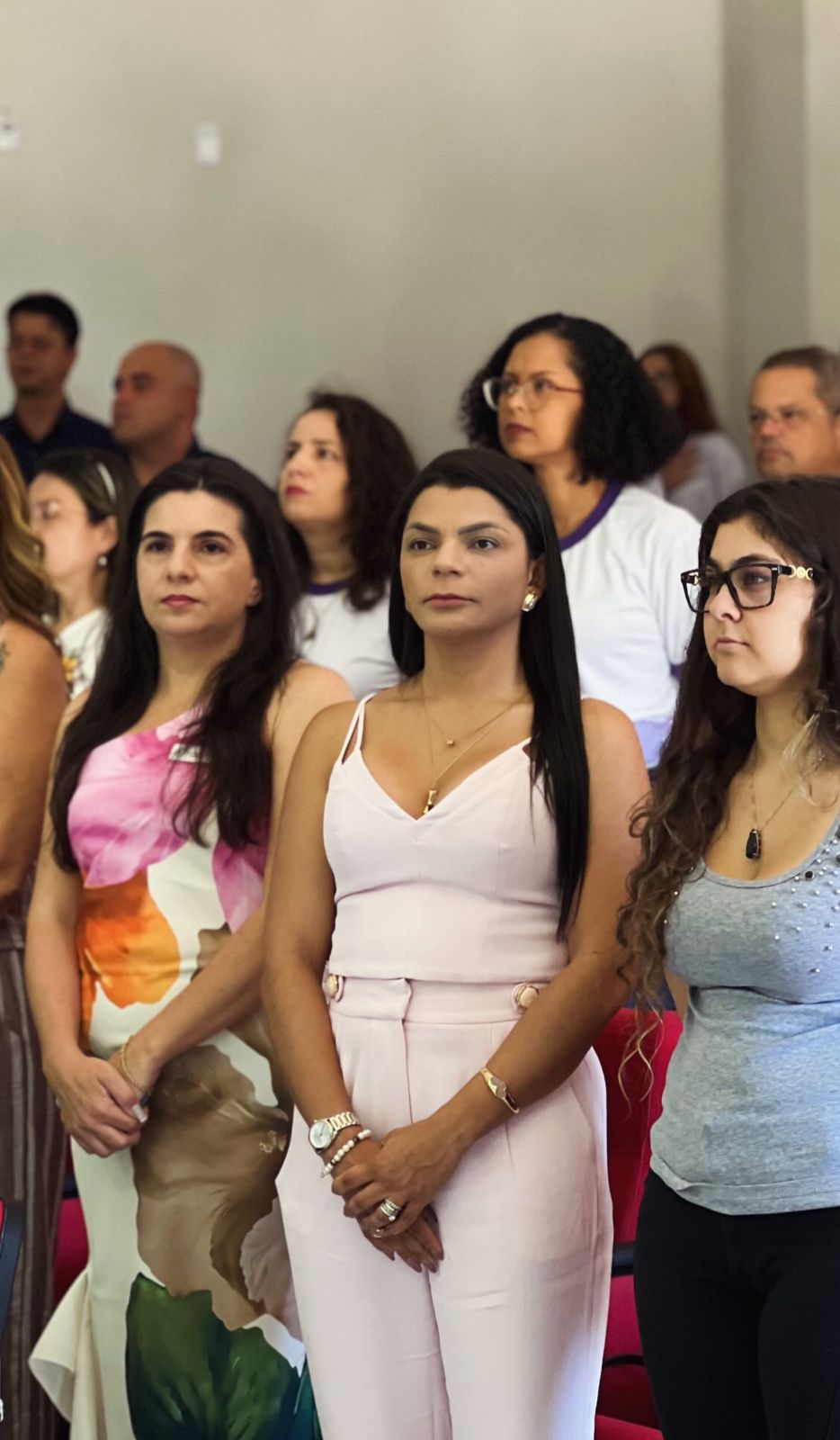 Presença em atos cívicos e comunitários